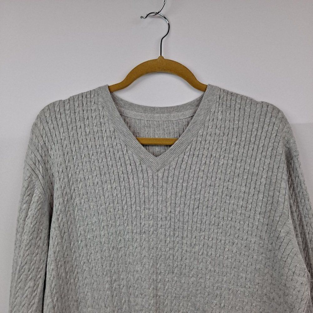 Banana Republic Mens V neck sweater NWOT